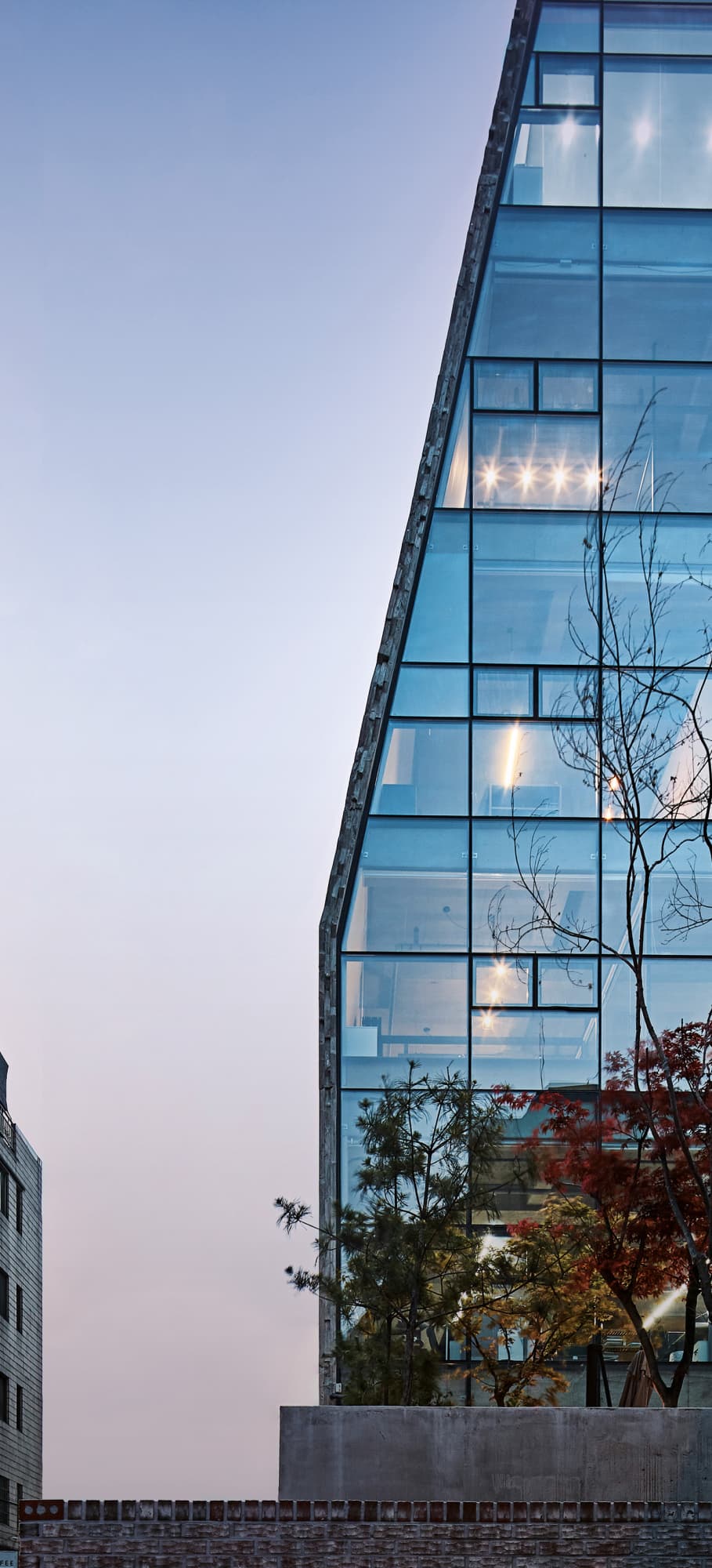 i-tower-side